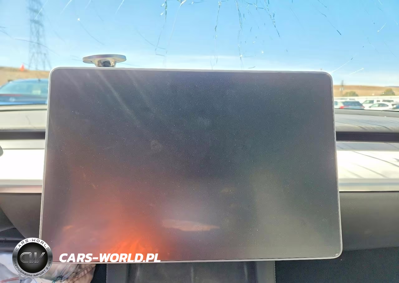 2021 Tesla Model Y VIN:5YJYGDEE6MF198049 - 9