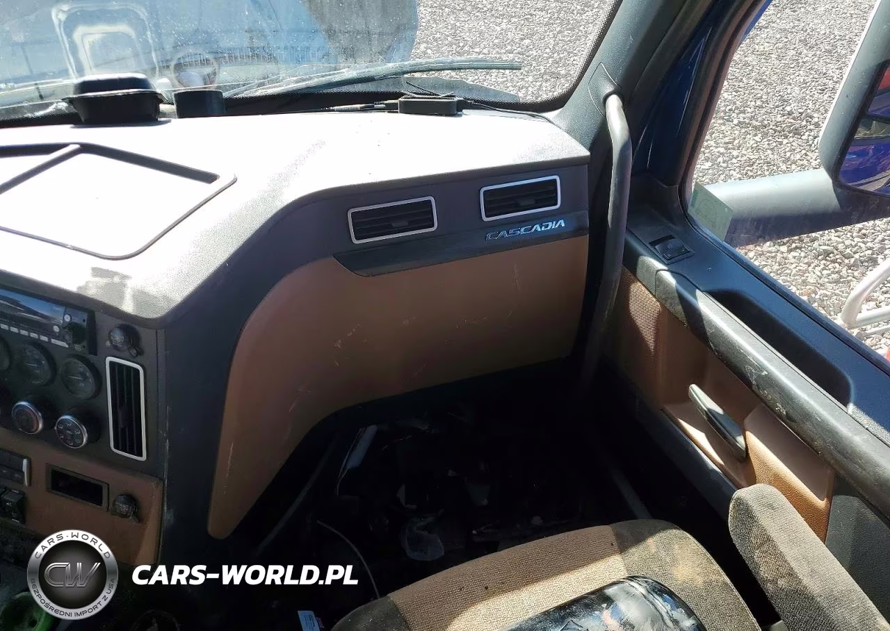 2025 Freightliner Cascadia 126" Sleeper Cab Semi Truck VIN:3AKJHHDR3SSWE1352 - 5