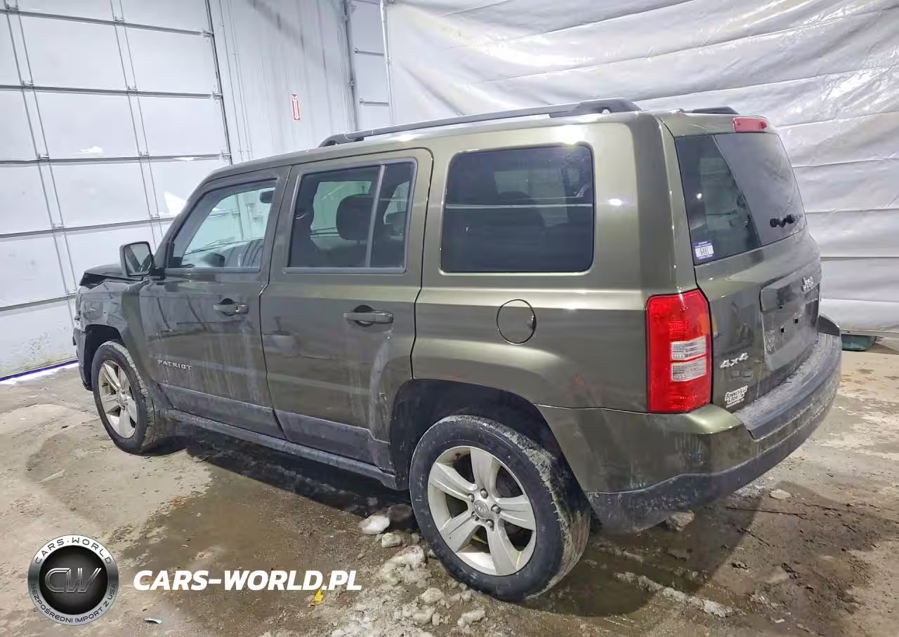 2015 Jeep Patriot Latitude VIN:1C4NJRFB4FD425755 - 2