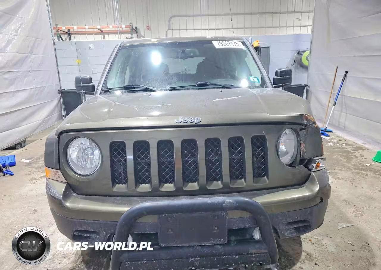 2015 Jeep Patriot Latitude VIN:1C4NJRFB4FD425755 - 5