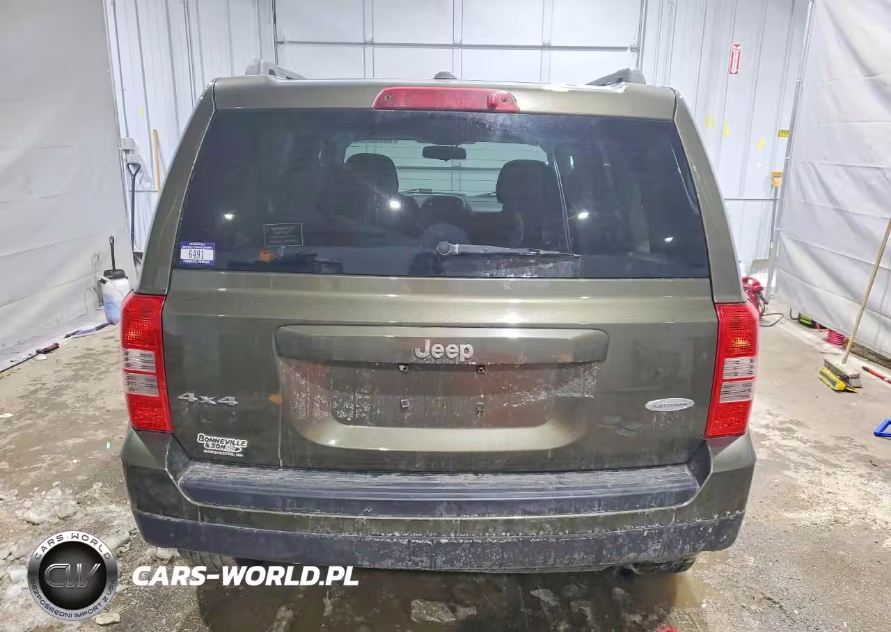 2015 Jeep Patriot Latitude VIN:1C4NJRFB4FD425755 - 6