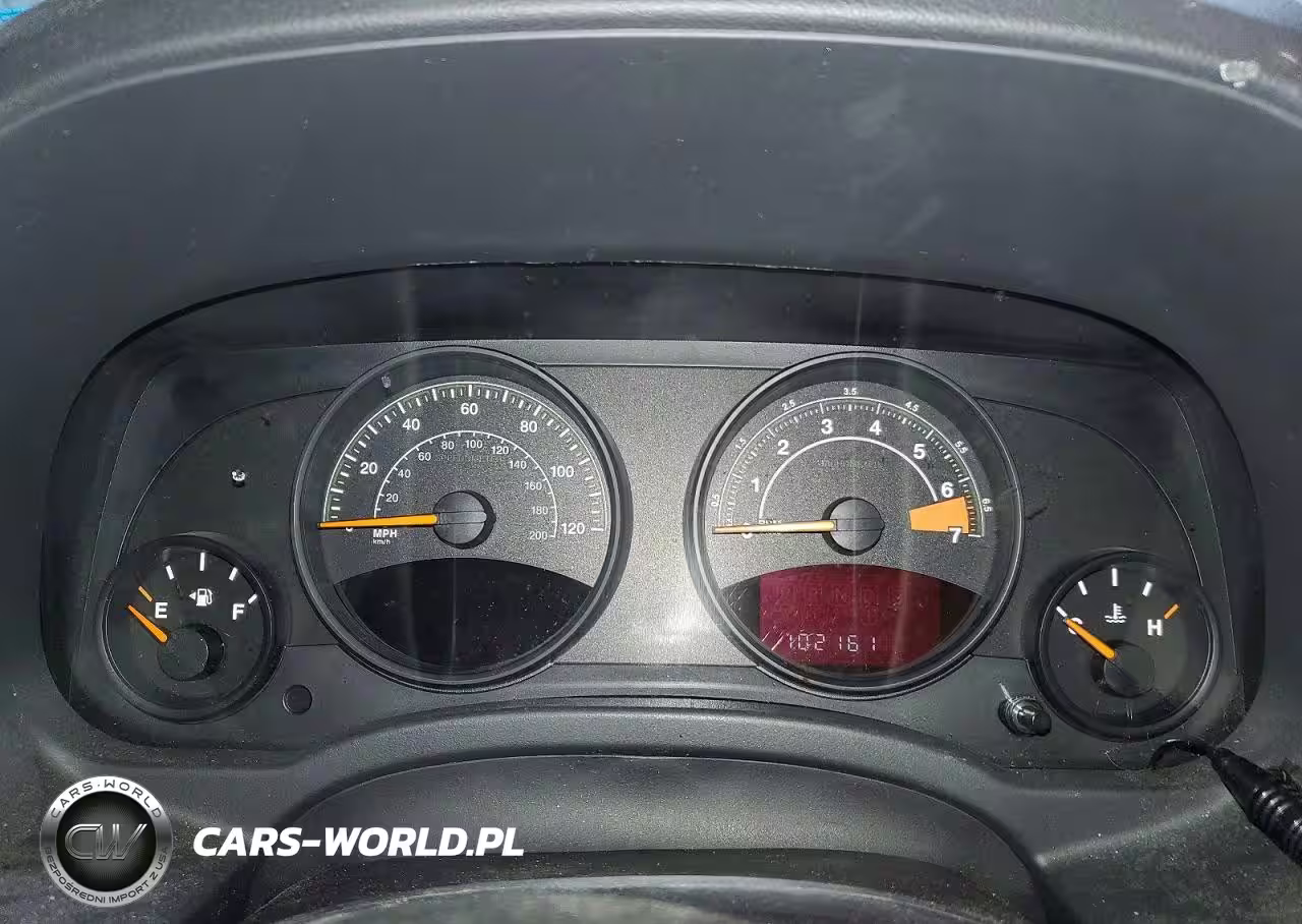 2015 Jeep Patriot Latitude VIN:1C4NJRFB4FD425755 - 9