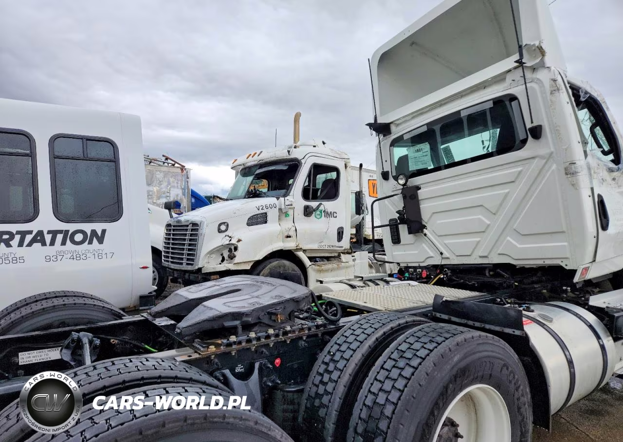 2025 International Lt62F Semi Truck VIN:3HSDZTZR2SN152423 - 6