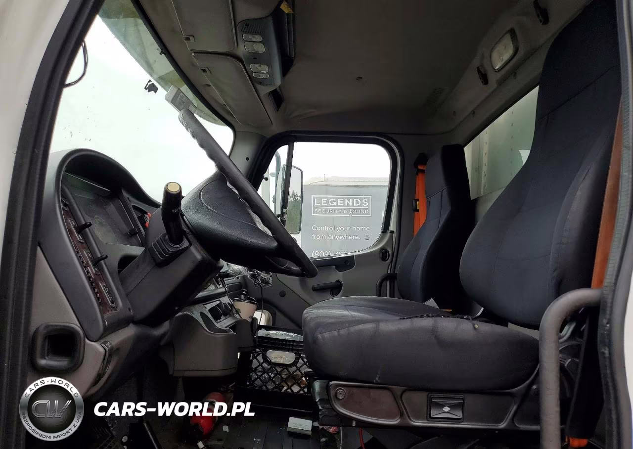 2018 Freightliner Business Class M2 Refrigerated Box Truck VIN:1FVACWFD8JHJM2161 - 7
