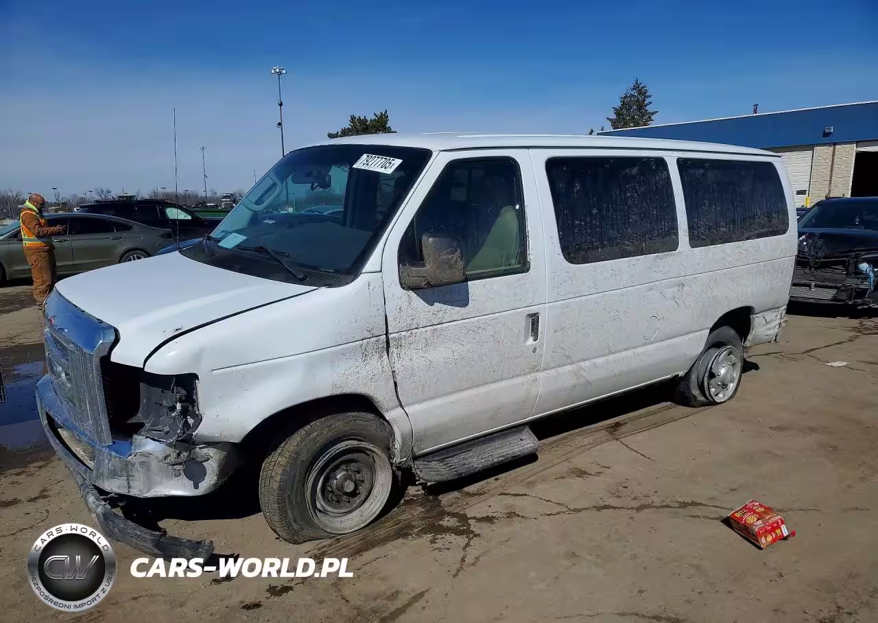 2013 Ford Econoline E350 Super Duty Wagon