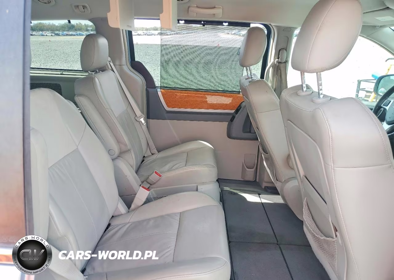 2008 Chrysler Town & Country Limited VIN:2A8HR64X48R747517 - 11
