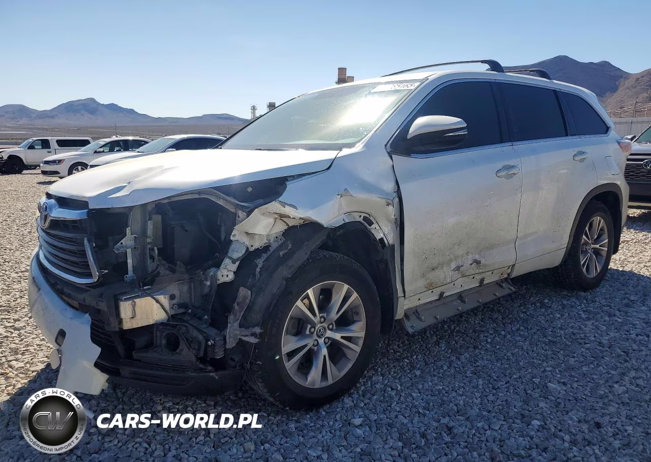 2016 Toyota Highlander Le Plus – zdjęcie 1 z 13