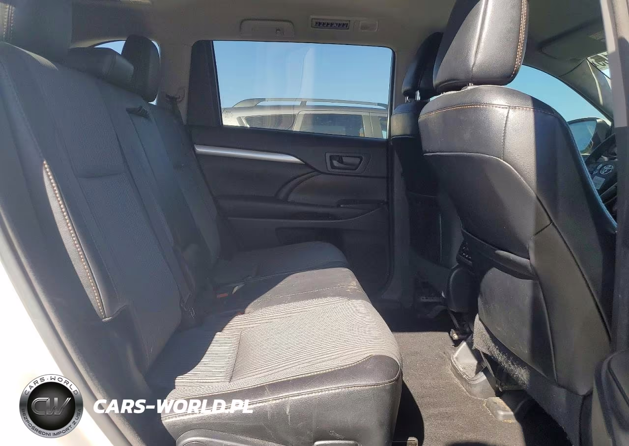 2016 Toyota Highlander Le Plus VIN:5TDBKRFH5GS293485 - 11