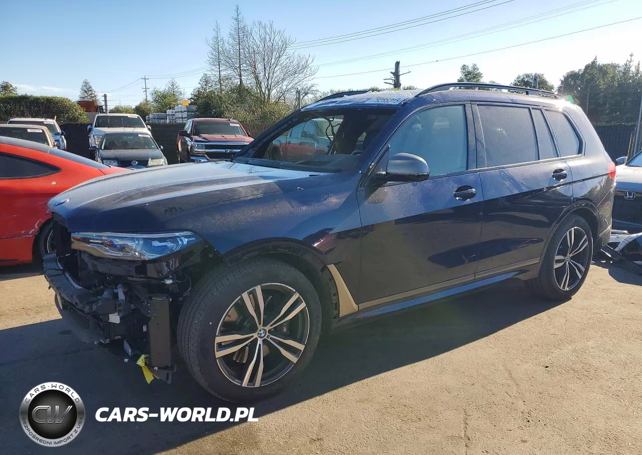 2021 BMW X7 M50I