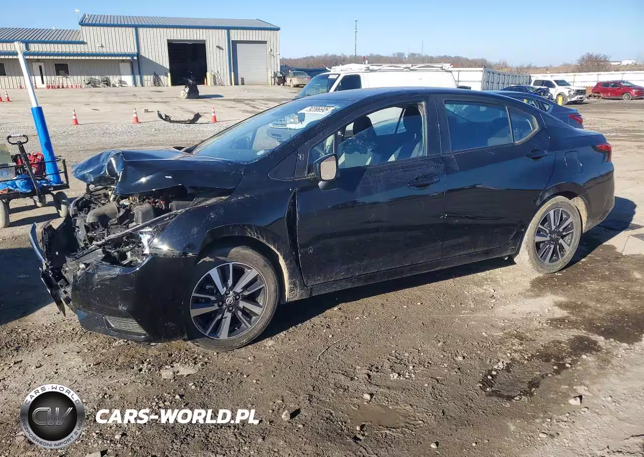2022 Nissan Versa Sv
