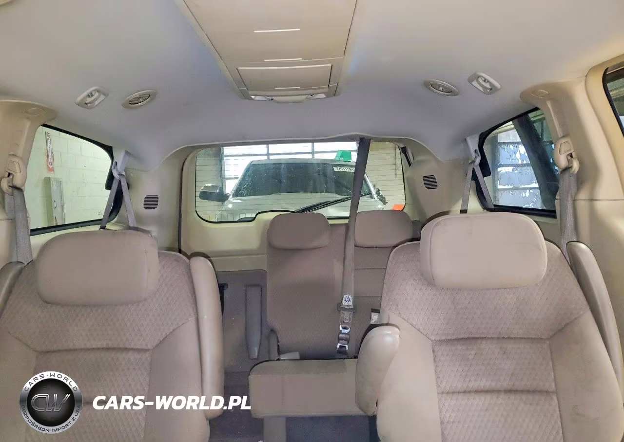 2008 Chrysler Town & Country Touring VIN:2A8HR54P88R830667 - 10