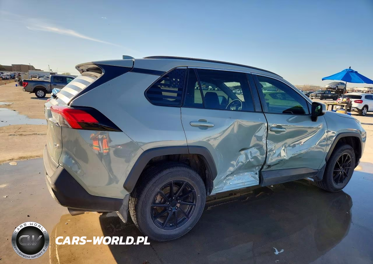 2021 Toyota Rav4 Xle VIN:2T3W1RFVXMW127970 - 3