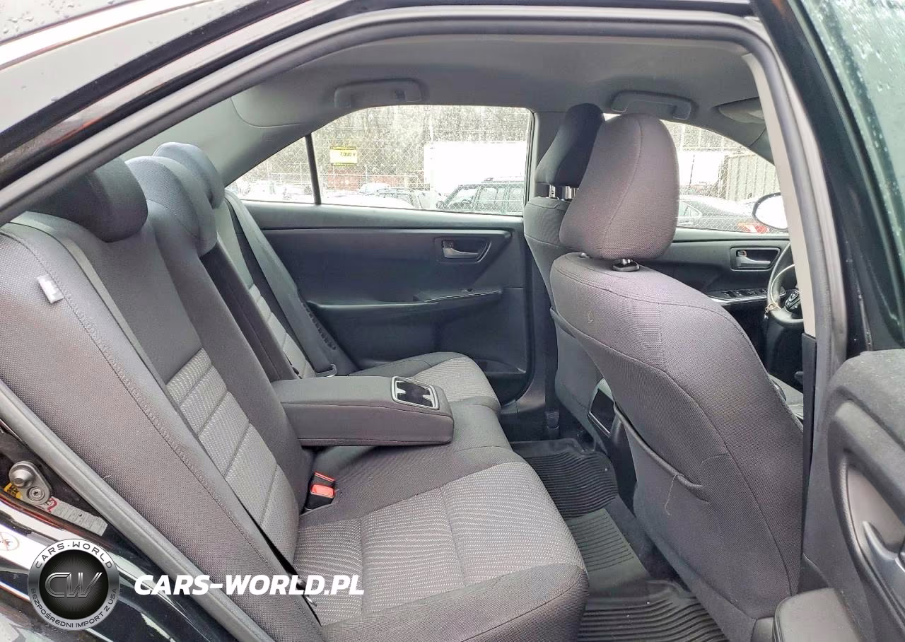2017 Toyota Camry Hybrid VIN:4T1BD1FK7HU226323 - 10