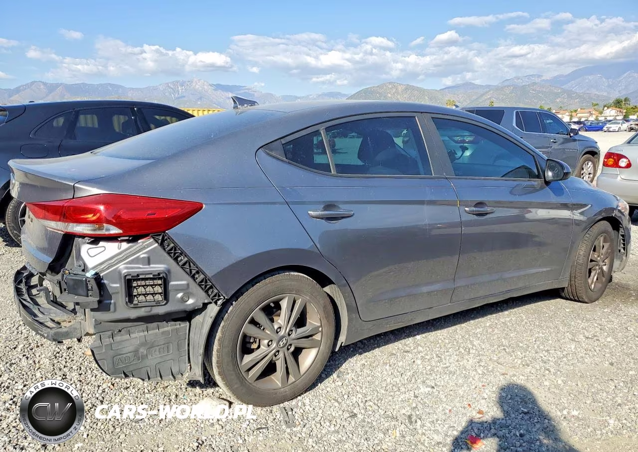 2018 Hyundai Elantra Sel VIN:5NPD84LF0JH357927 - 3