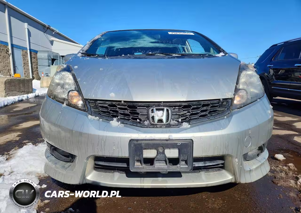 2012 Honda Fit Sport VIN:JHMGE8H59CC033224 - 5