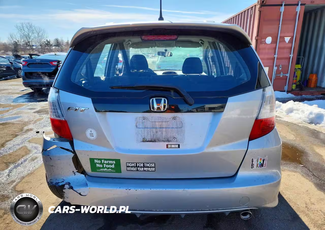 2012 Honda Fit Sport VIN:JHMGE8H59CC033224 - 6