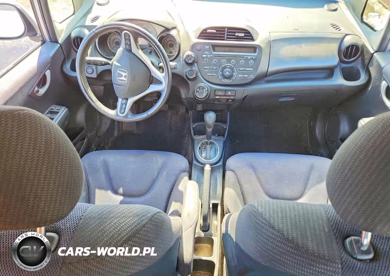 2012 Honda Fit Sport VIN:JHMGE8H59CC033224 - 8