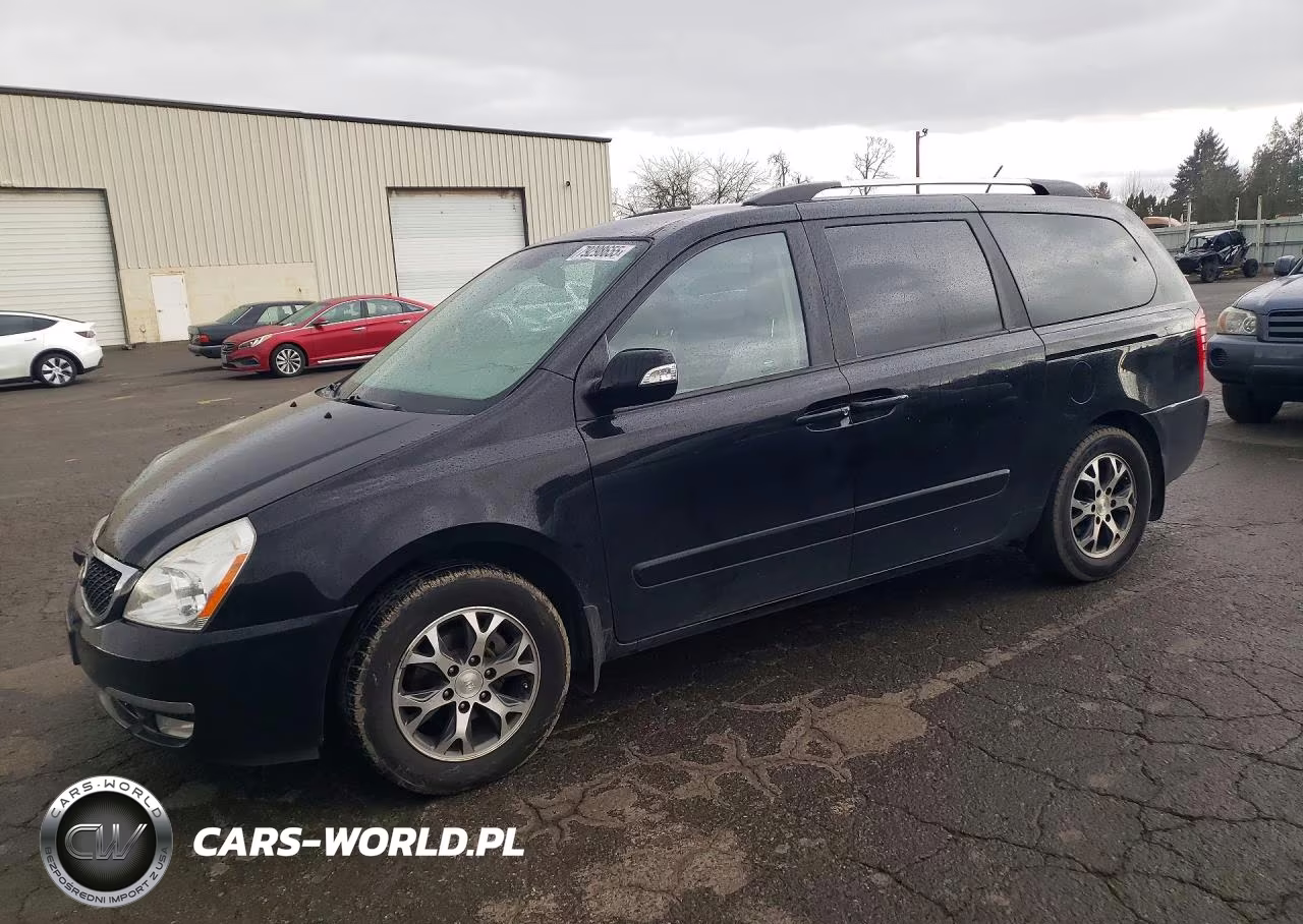 2014 Kia Sedona Lx
