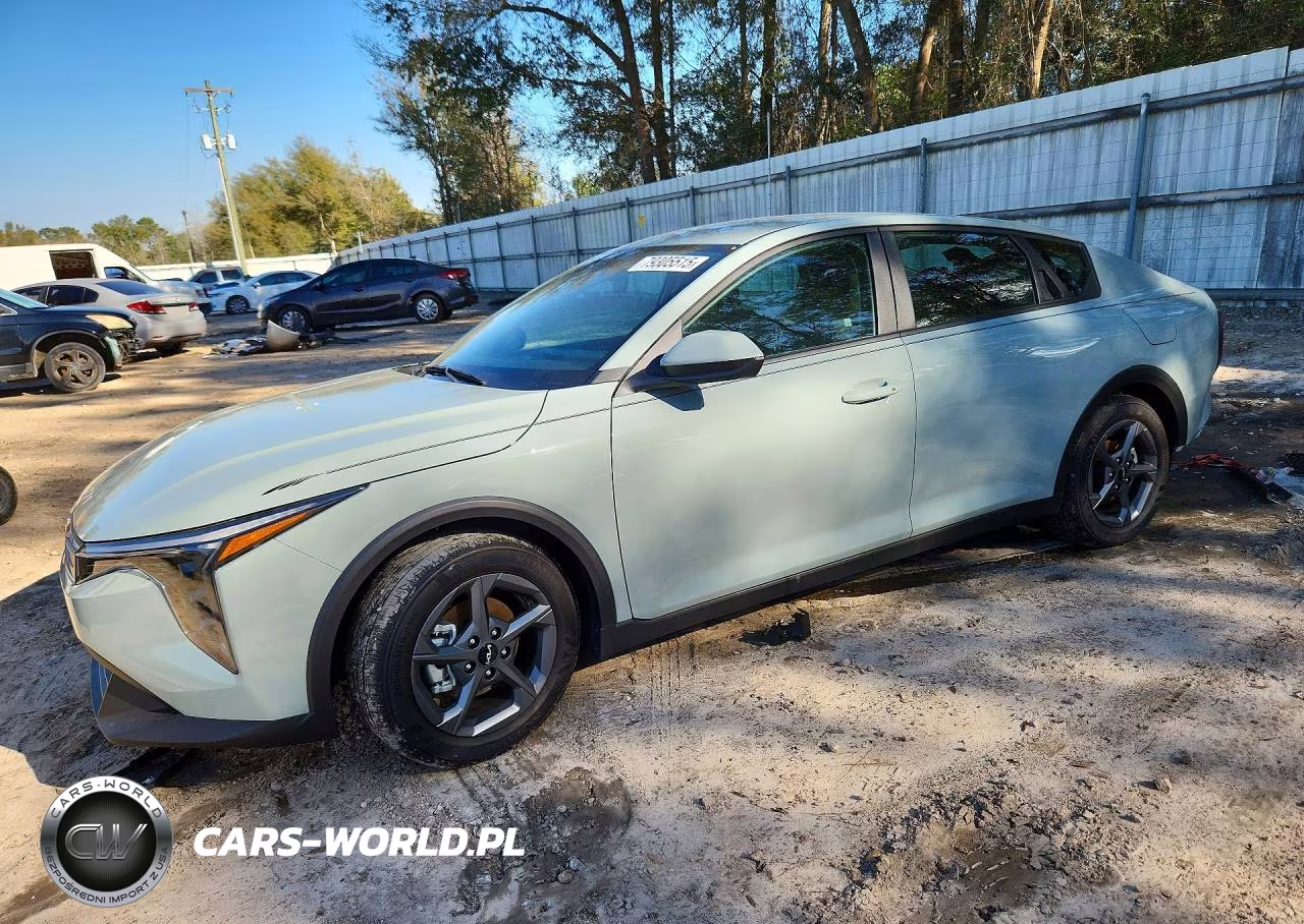 2026 Kia K4 Lxs – zdjęcie 1 z 13