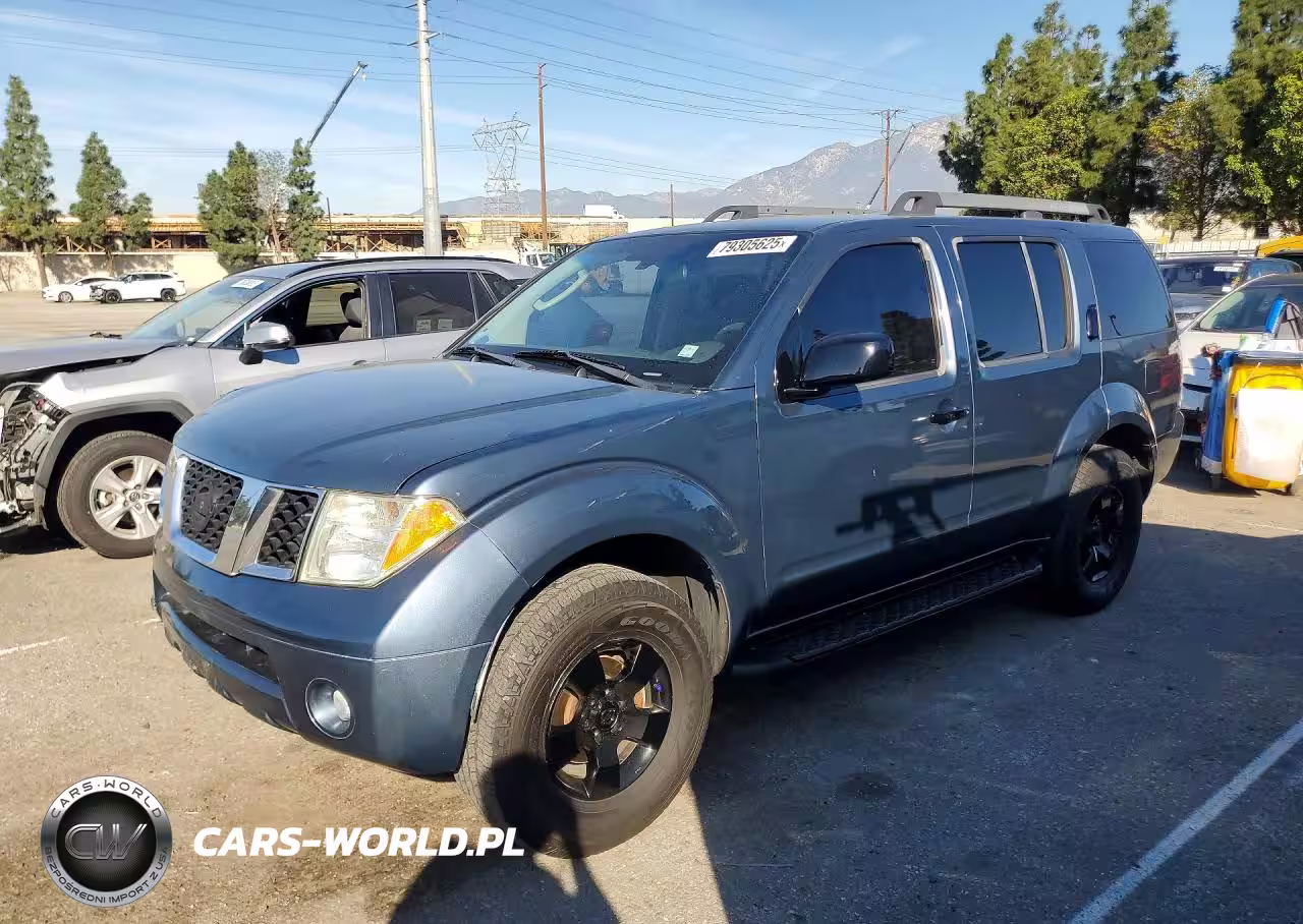 2005 Nissan Pathfinder Xe
