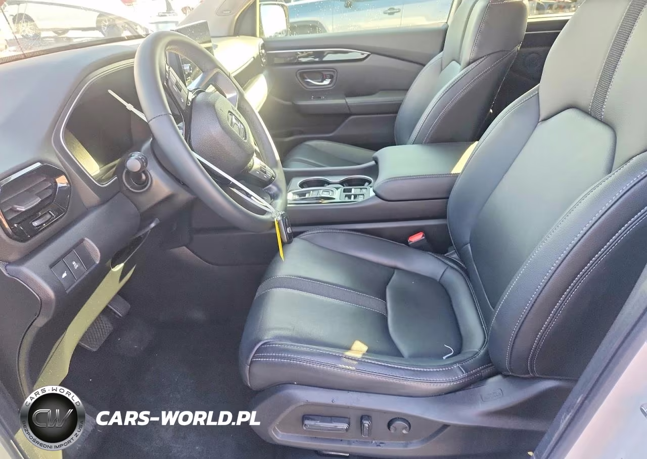 2023 Honda Pilot Touring VIN:5FNYG2H73PB001554 - 7