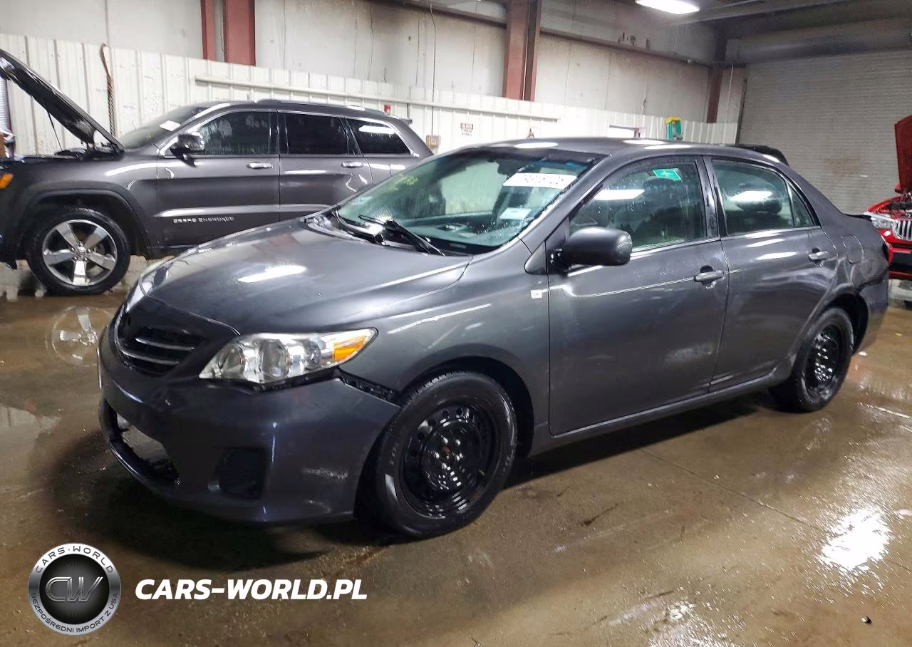 2013 Toyota Corolla Le – zdjęcie 1 z 12