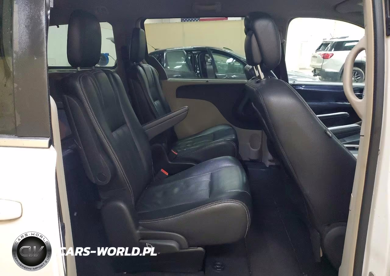 2011 Chrysler Town & Country Touring L VIN:2A4RR8DGXBR797105 - 11