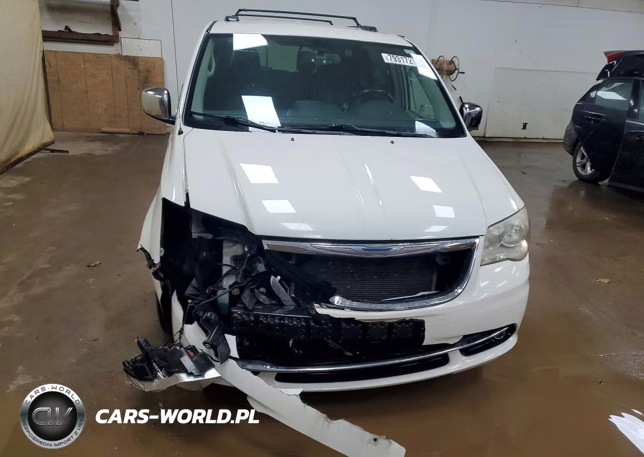 2011 Chrysler Town & Country Touring L VIN:2A4RR8DGXBR797105 - 5