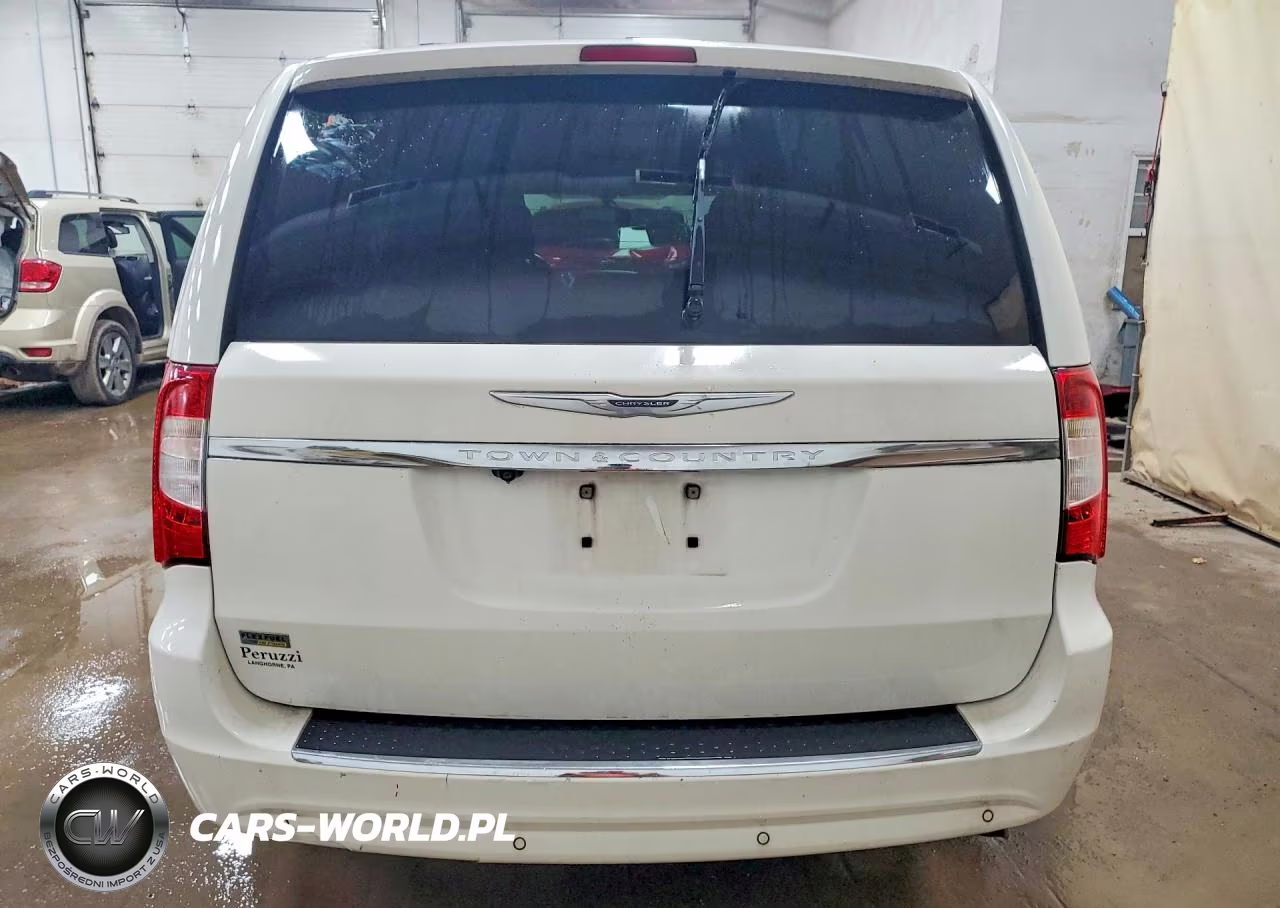 2011 Chrysler Town & Country Touring L VIN:2A4RR8DGXBR797105 - 6