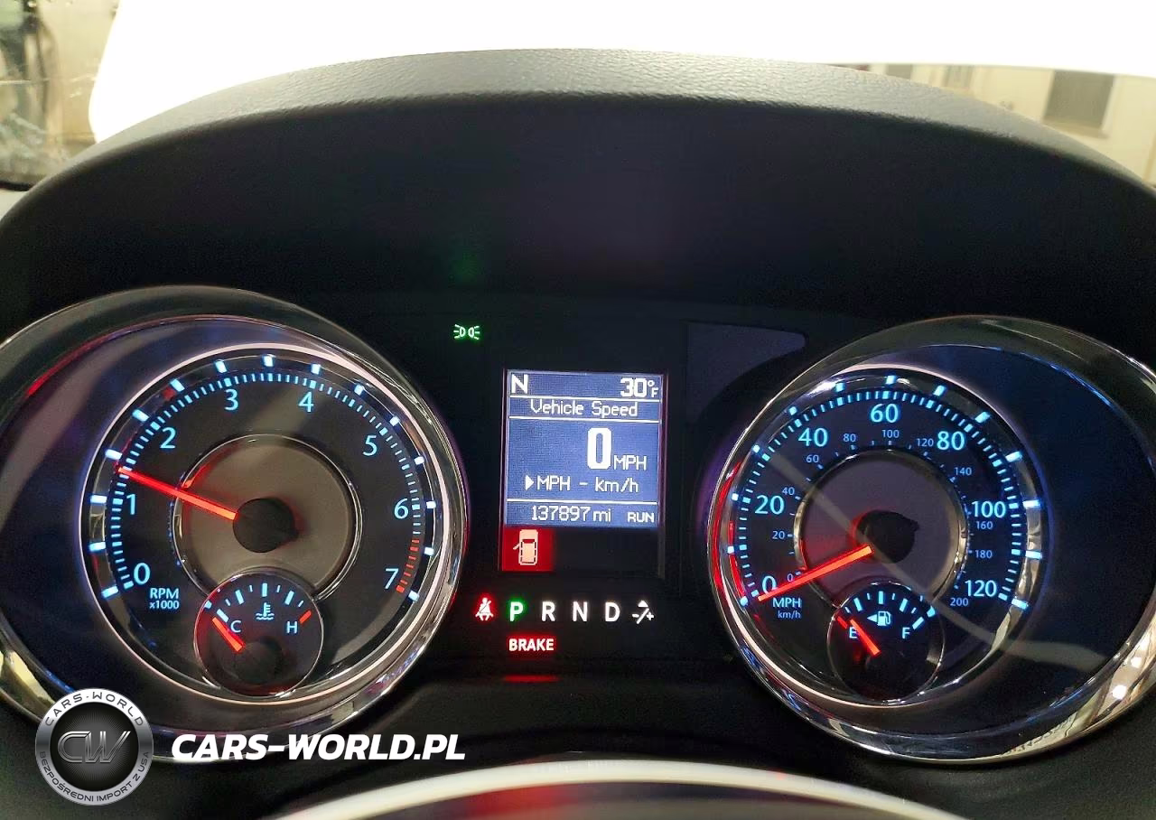 2011 Chrysler Town & Country Touring L VIN:2A4RR8DGXBR797105 - 9