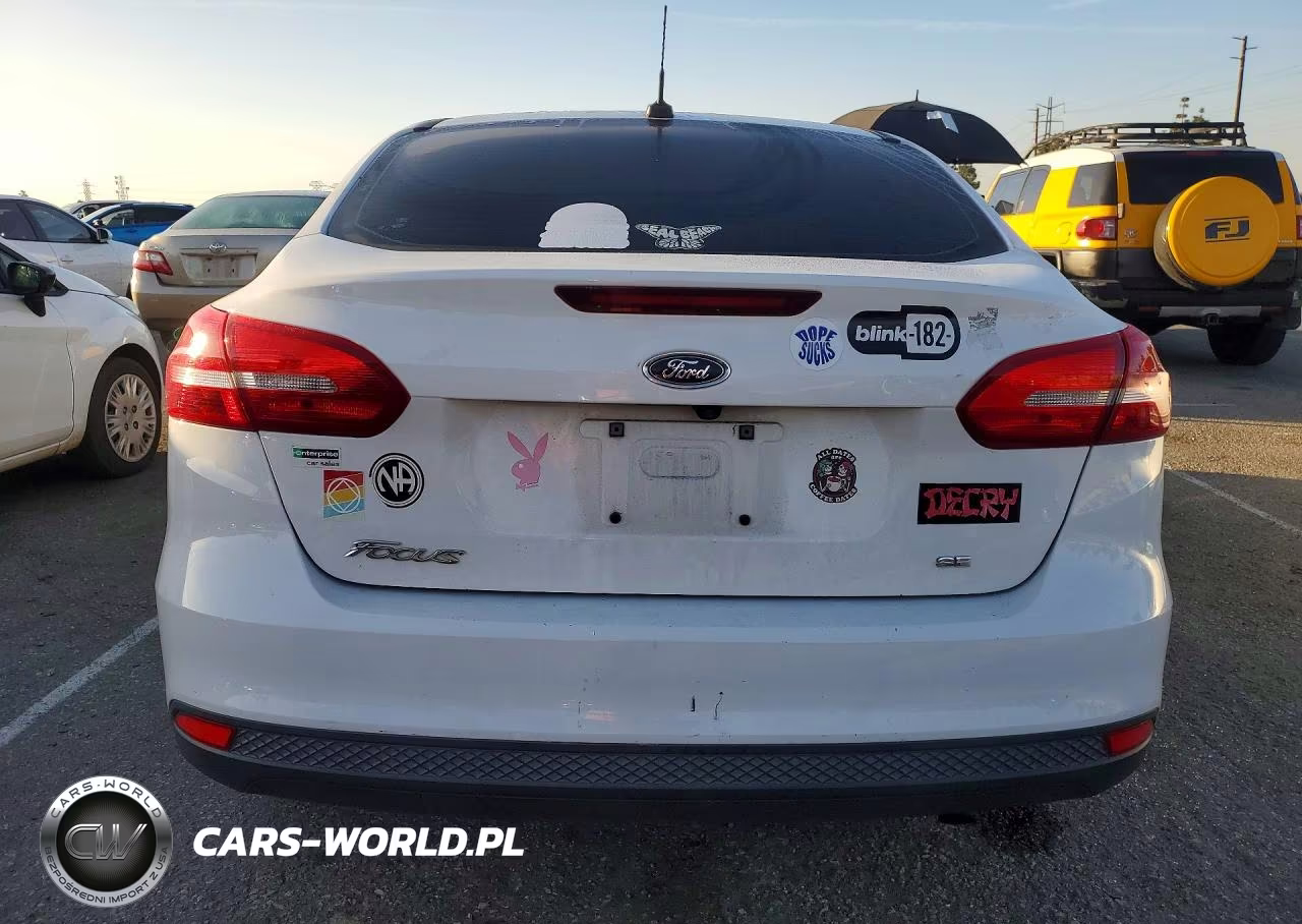 2018 Ford Focus Se VIN:1FADP3F2XJL217763 - 6