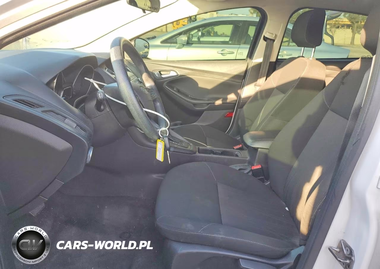 2018 Ford Focus Se VIN:1FADP3F2XJL217763 - 7