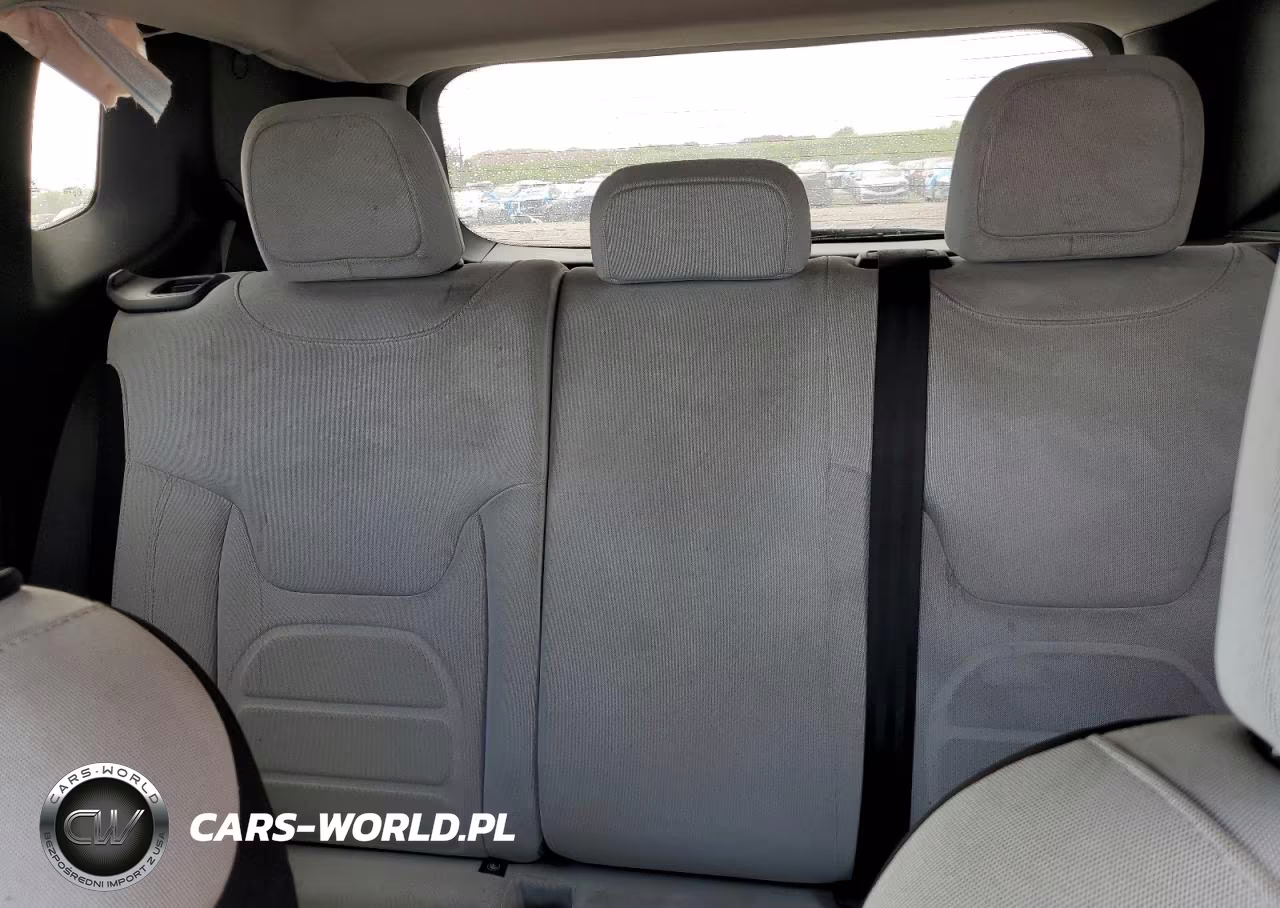 2018 Jeep Renegade Latitude VIN:ZACCJBBB1JPG96691 - 10