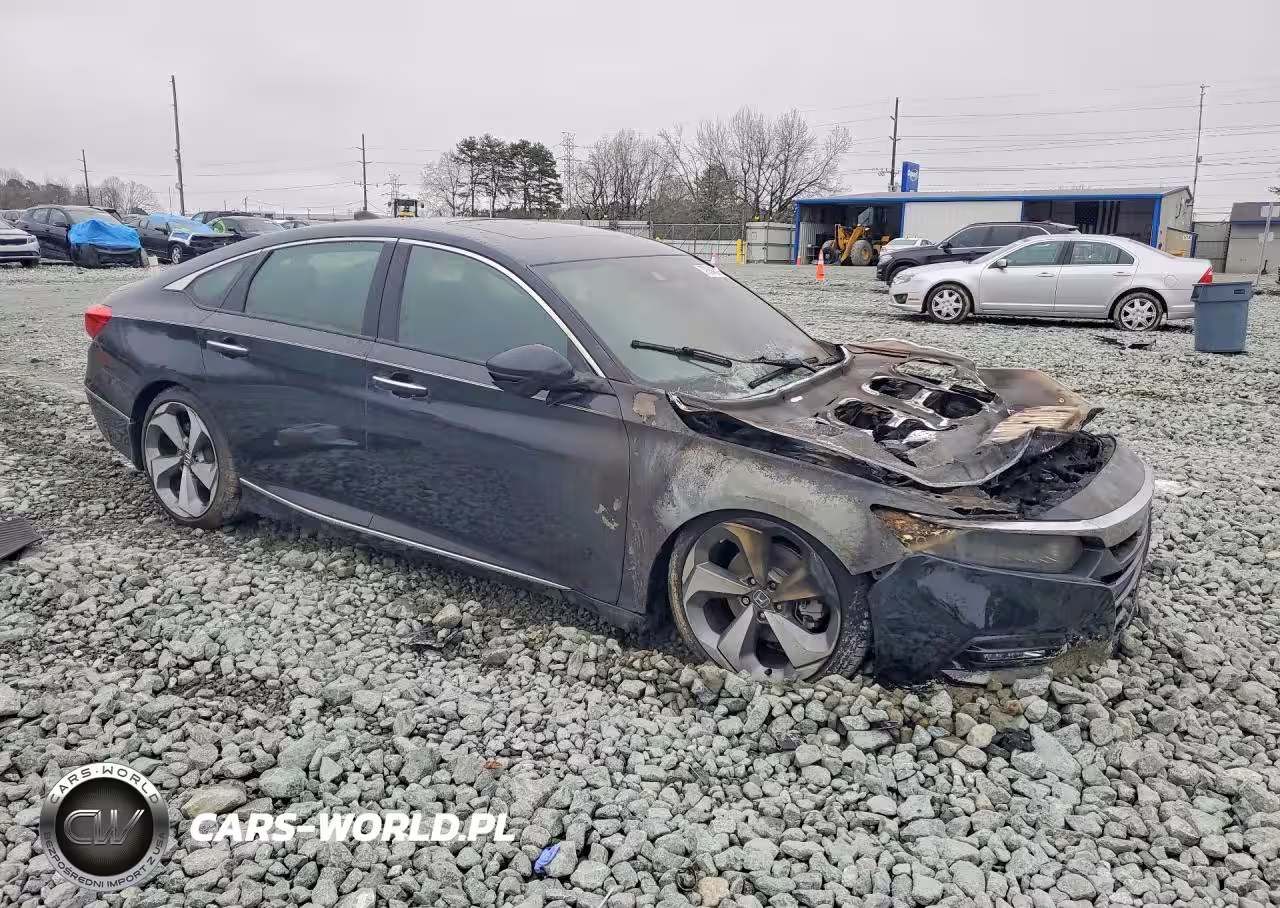 2019 Honda Accord Touring VIN:1HGCV2F94KA035963 - 4