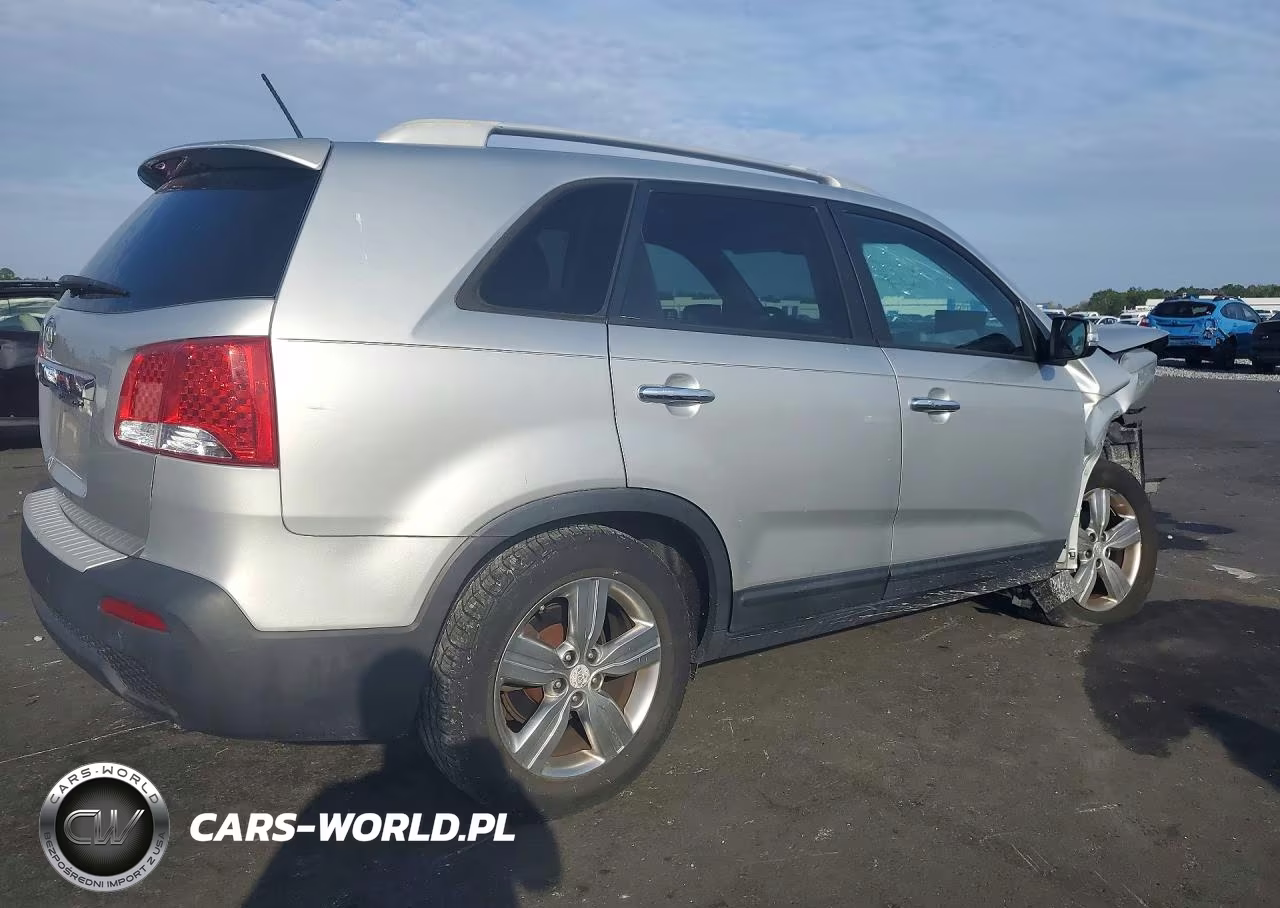 2013 Kia Sorento Ex VIN:5XYKU3A27DG357089 - 3