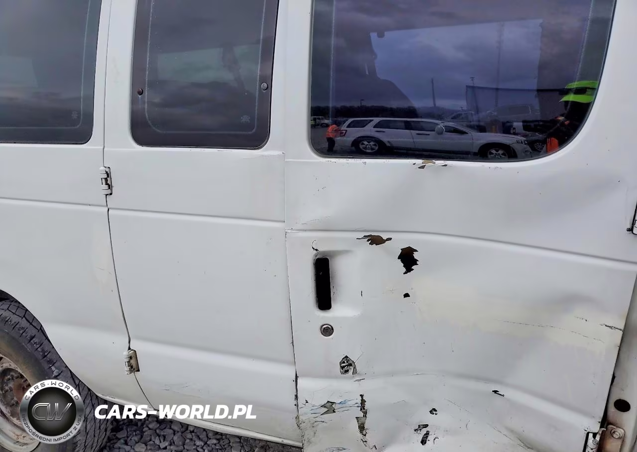 2010 Ford Econoline E350 Super Duty Wagon VIN:1FBSS3BL8ADA12648 - 11