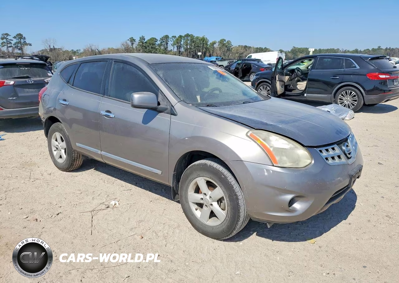 2013 Nissan Rogue S VIN:JN8AS5MT7DW547225 - 4