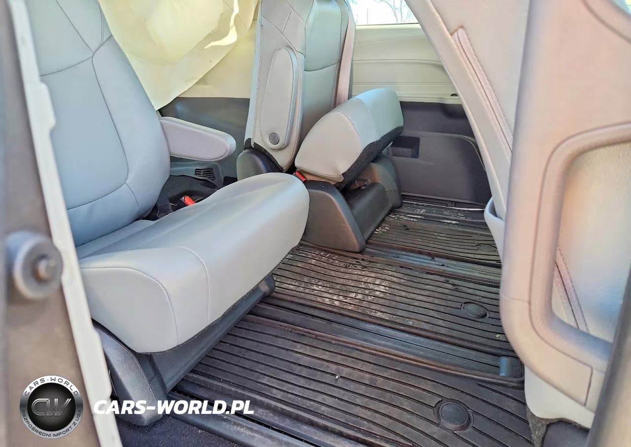 2024 Toyota Sienna Xle 7-Passenger VIN:5TDYSKFC8RS124909 - 11