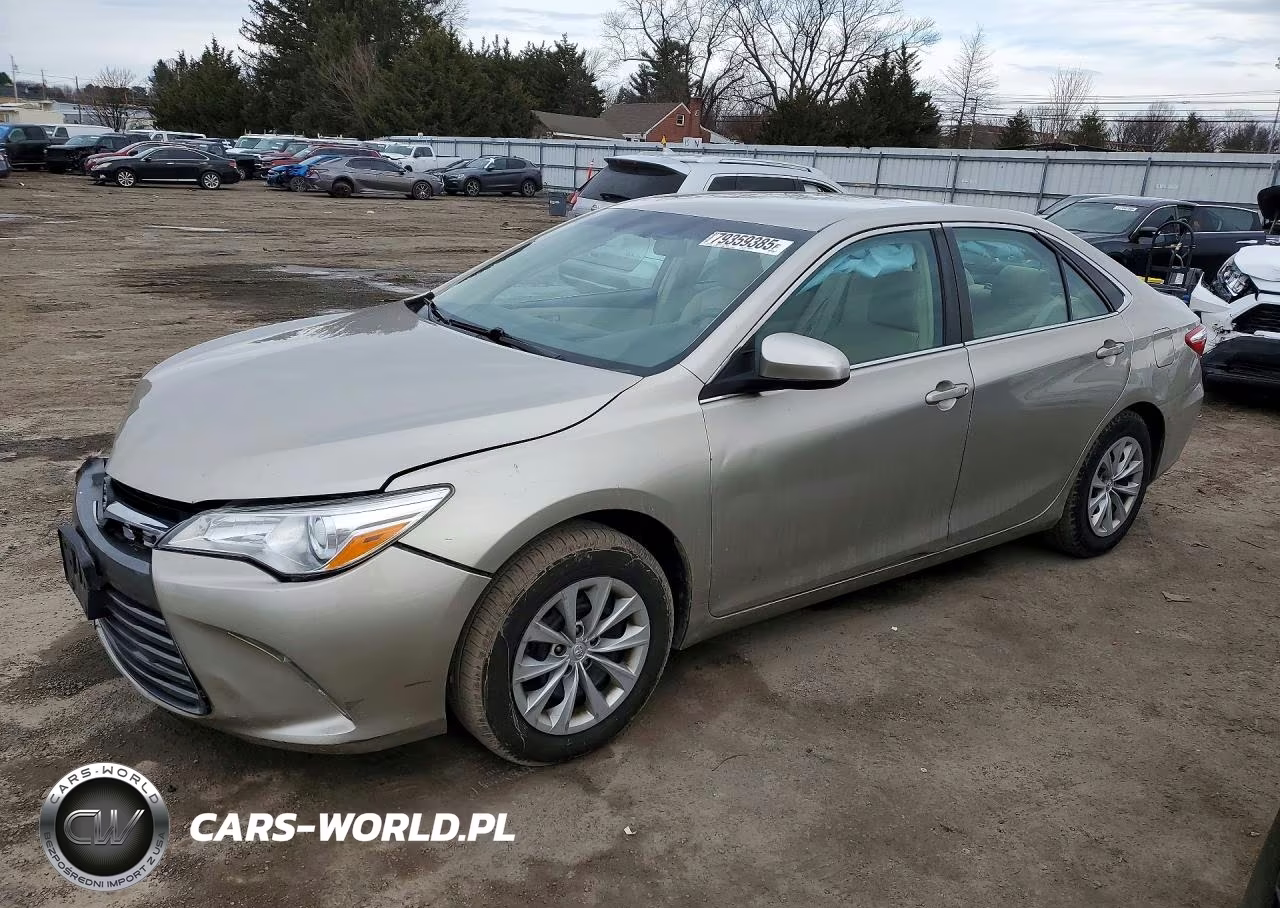 2016 Toyota Camry Le – zdjęcie 1 z 12