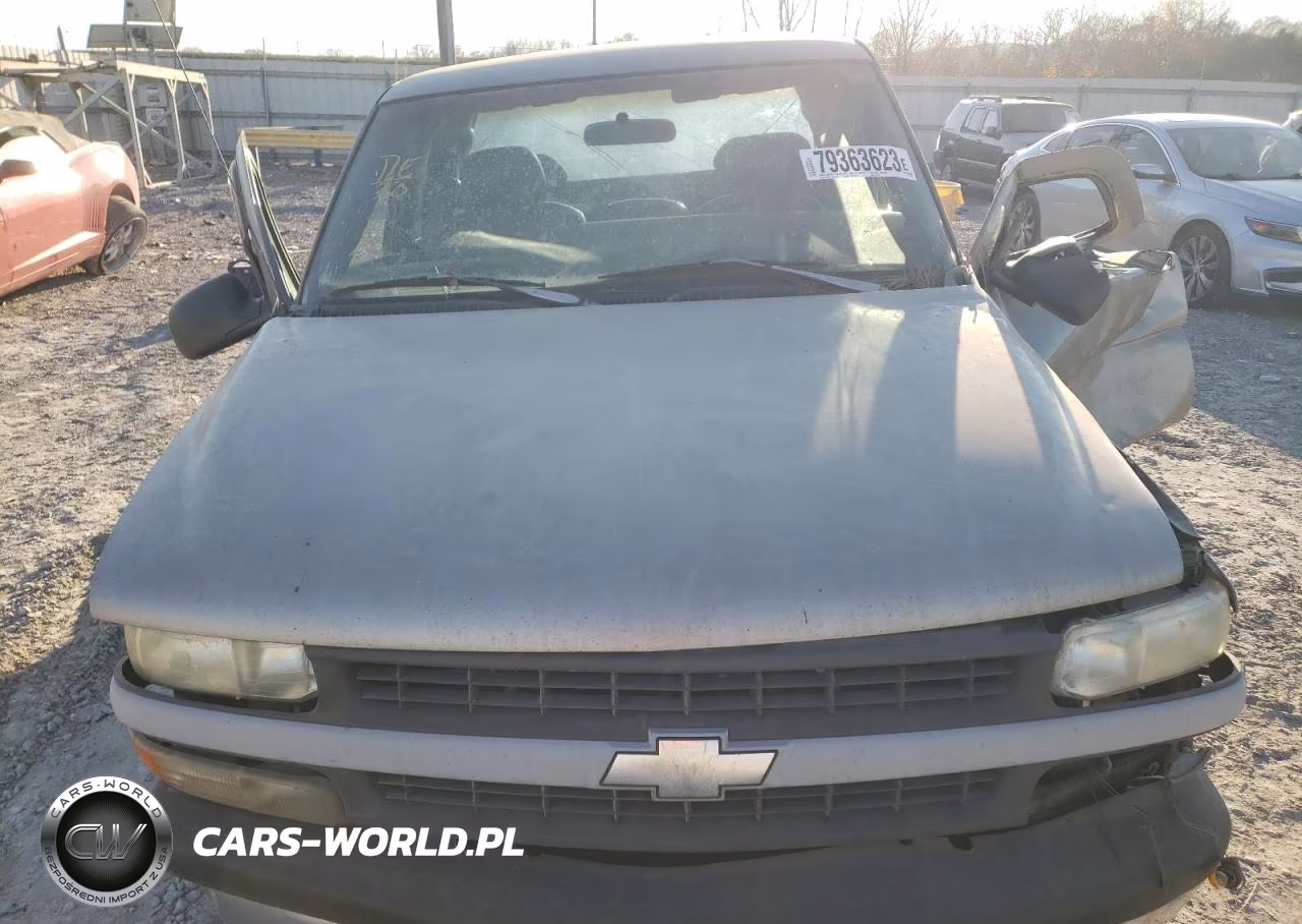 1999 Chevrolet Silverado C1500 VIN:2GCEC19V8X1225797 - 11