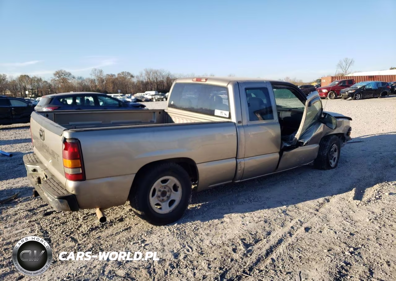 1999 Chevrolet Silverado C1500 VIN:2GCEC19V8X1225797 - 3