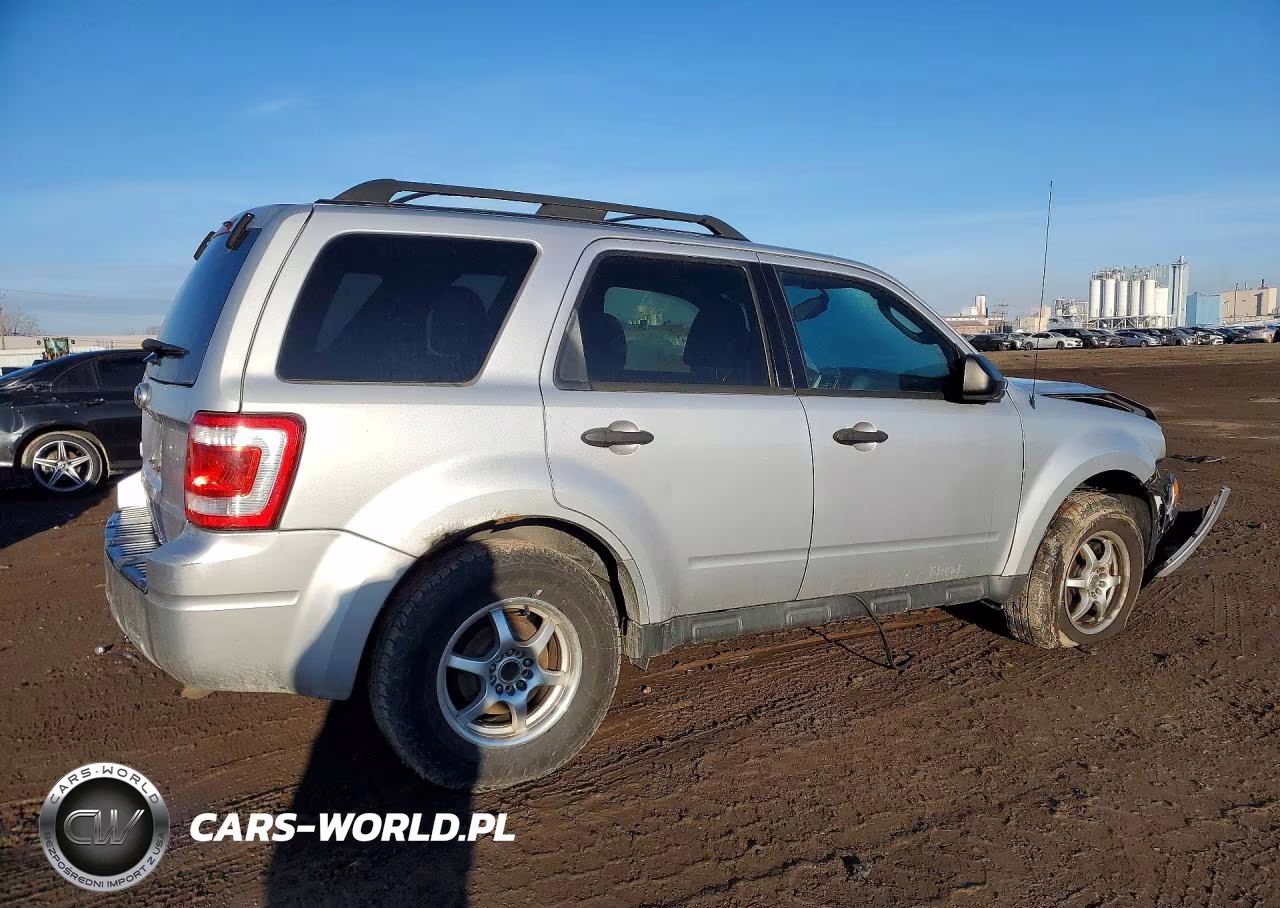 2011 Ford Escape Xlt VIN:1FMCU0D72BKB83378 - 3