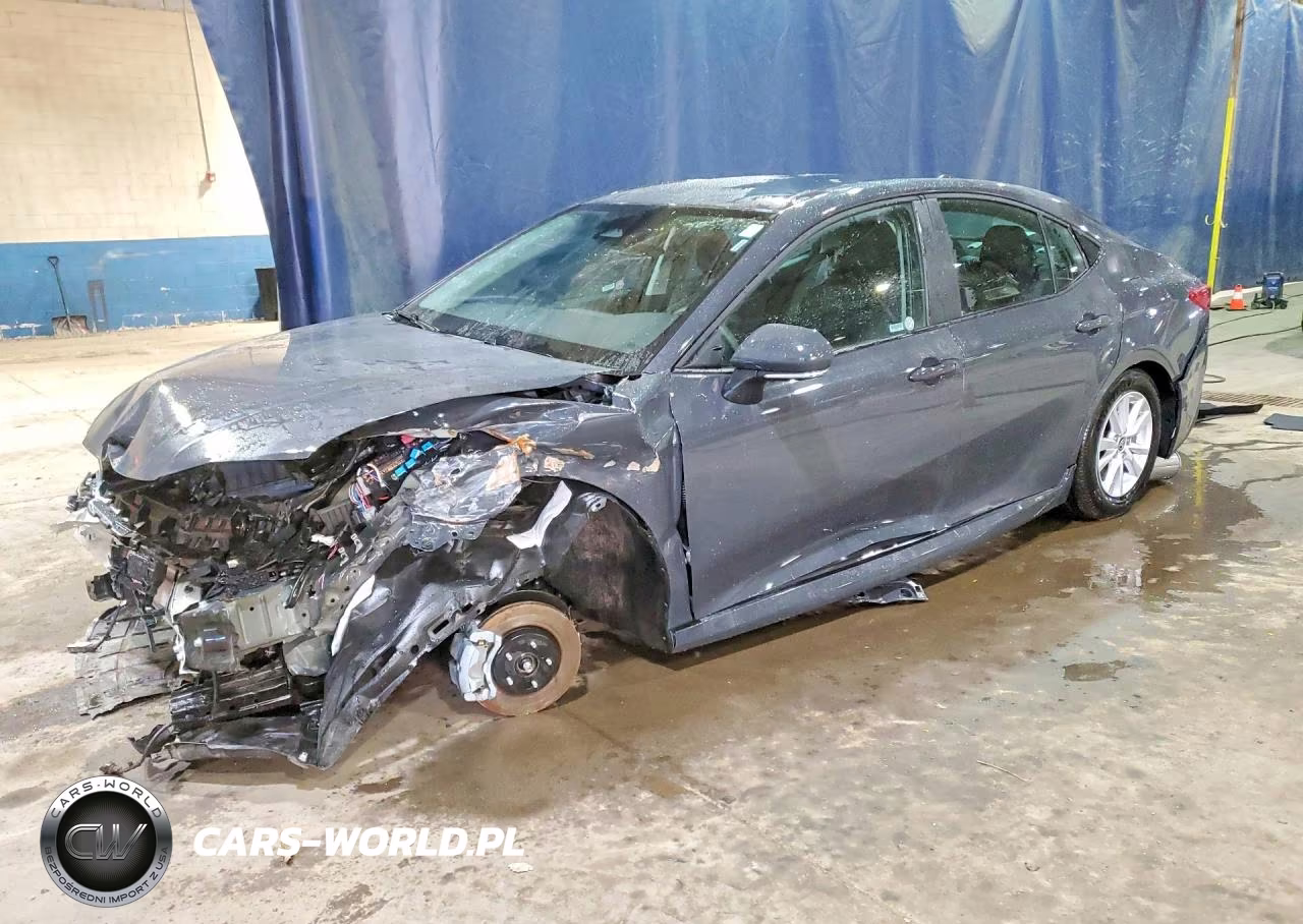 2026 Toyota Camry Le – zdjęcie 1 z 13