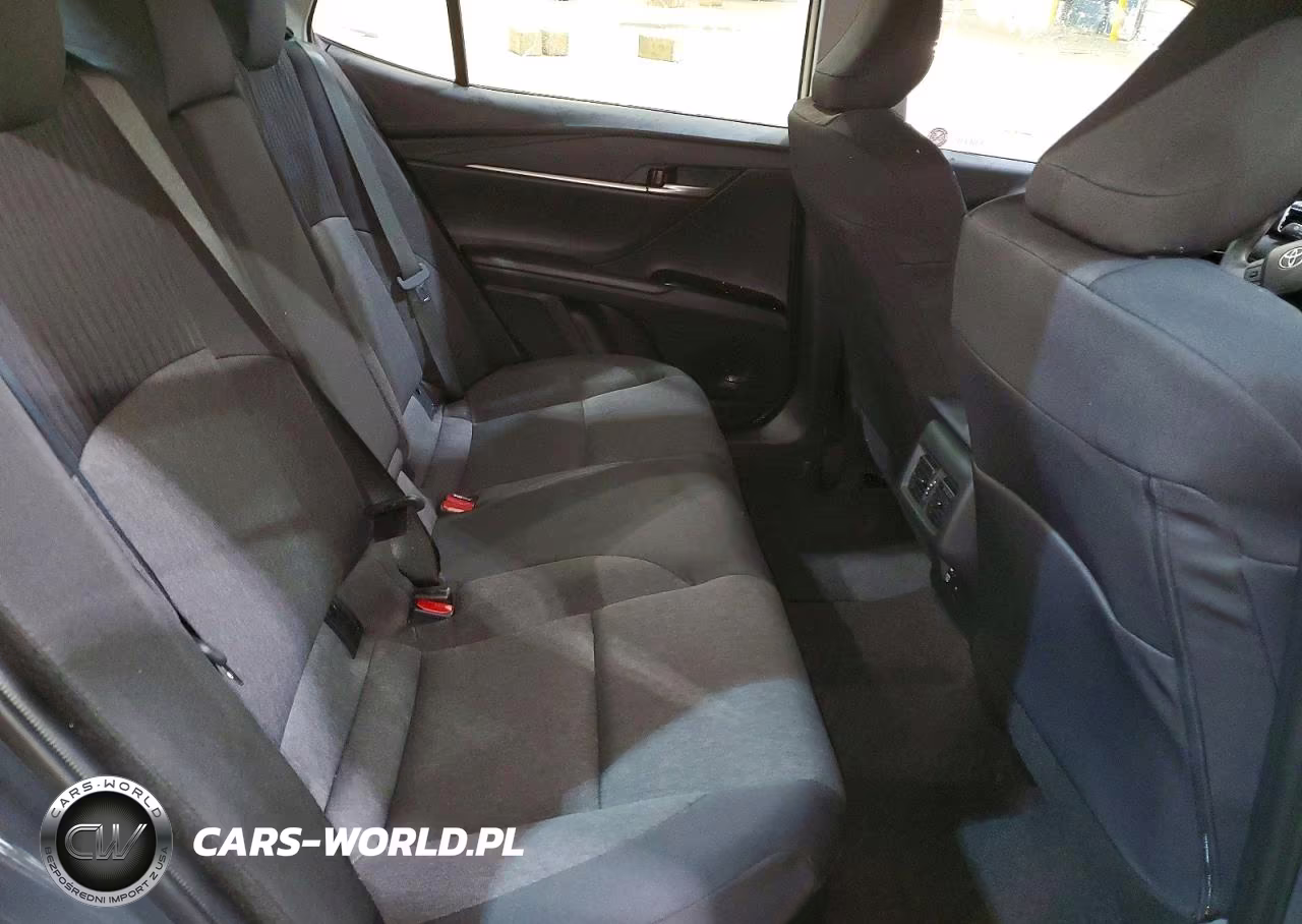 2026 Toyota Camry Le VIN:4T1DAACK7TU258610 - 10