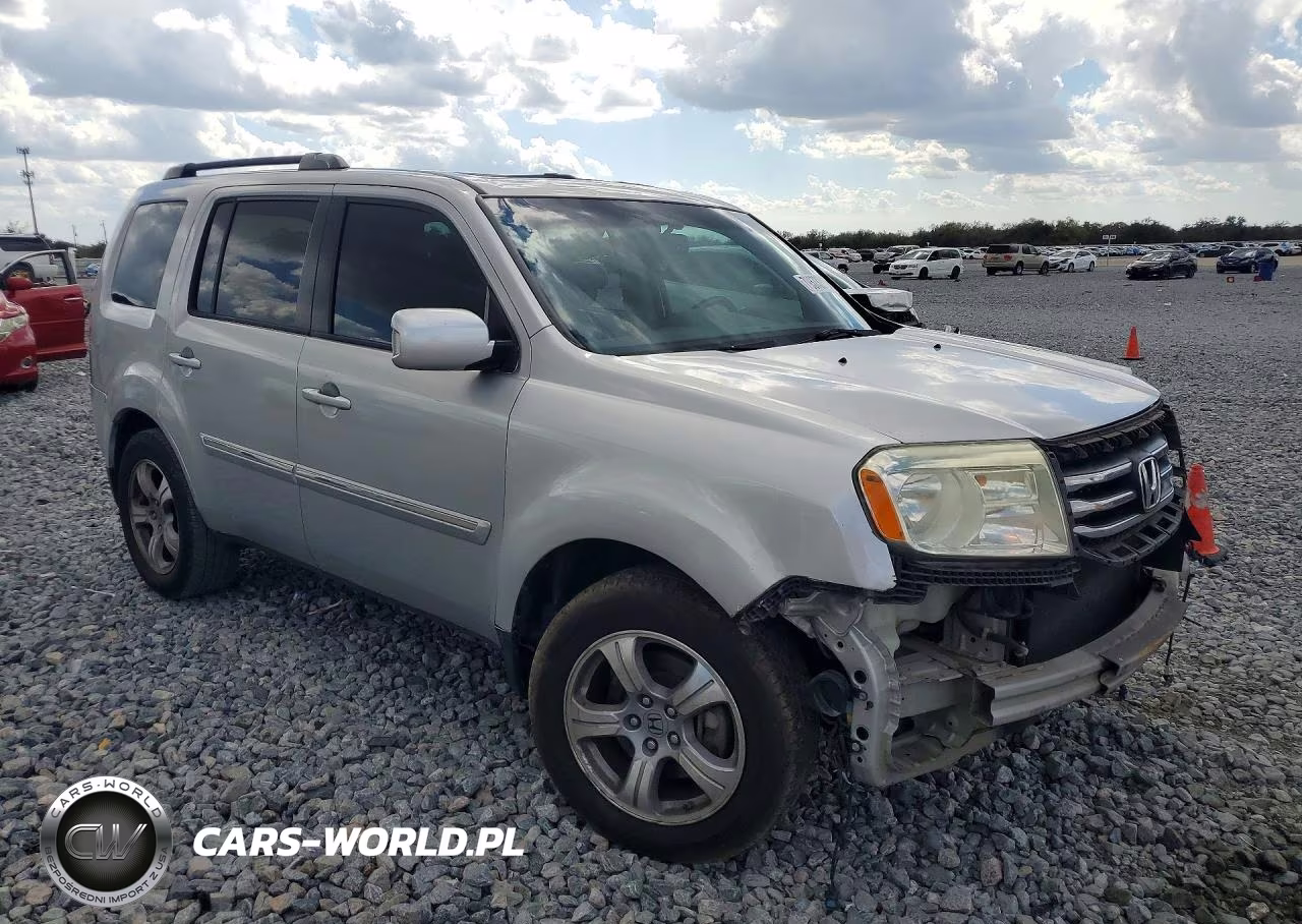 2015 Honda Pilot Touring VIN:5FNYF3H93FB001398 - 4