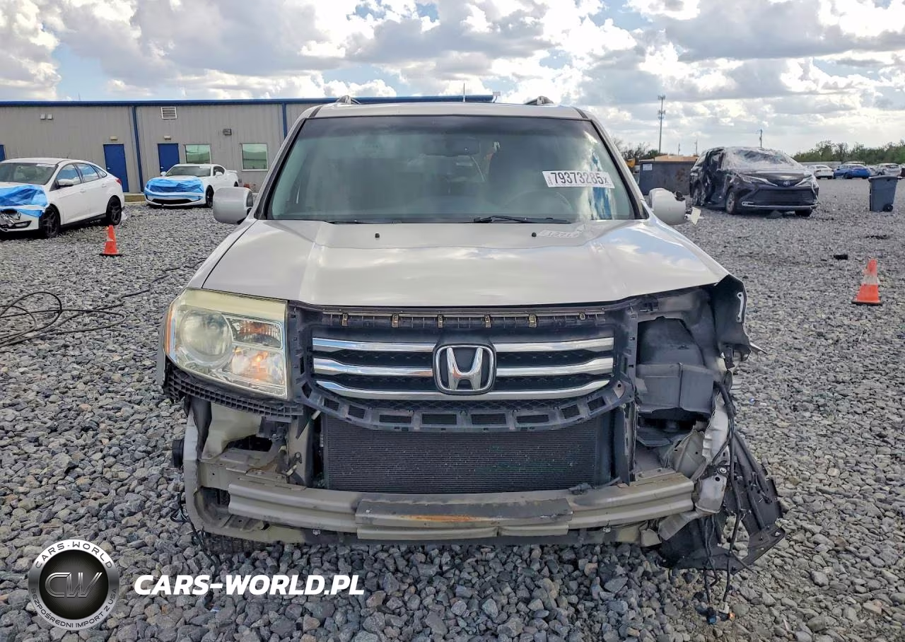 2015 Honda Pilot Touring VIN:5FNYF3H93FB001398 - 5