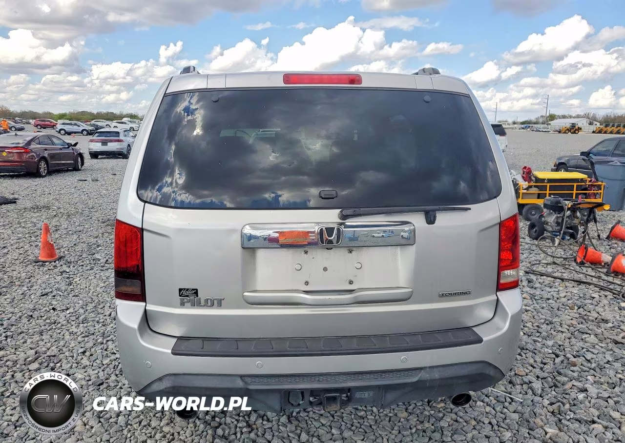 2015 Honda Pilot Touring VIN:5FNYF3H93FB001398 - 6
