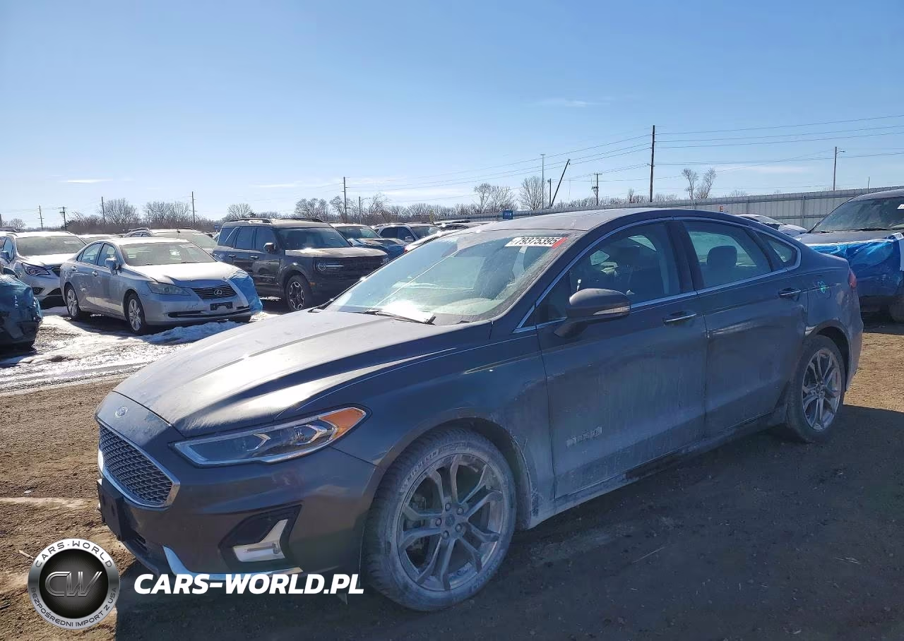 2019 Ford Fusion Titanium – zdjęcie 1 z 12