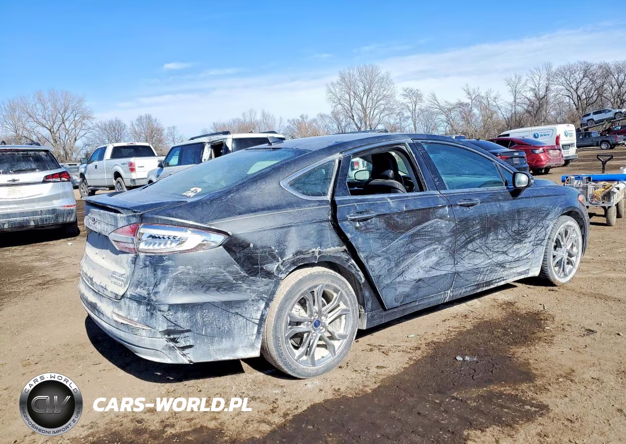 2019 Ford Fusion Titanium VIN:3FA6P0RU0KR285819 - 3