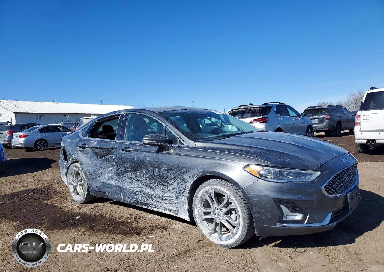 2019 Ford Fusion Titanium VIN:3FA6P0RU0KR285819 - 4